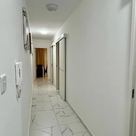 Апартаменты Steps To Sea - Affordable Luxury Living