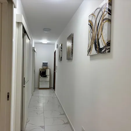 Steps To Sea - Affordable Luxury Living *